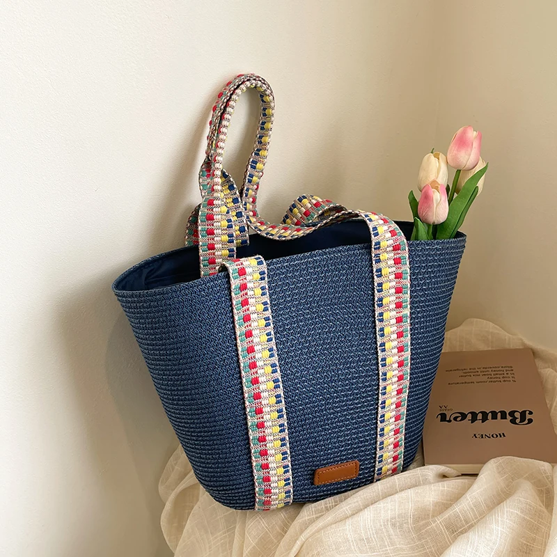 Hand-Embroidered Straw Beach Tote in Five Colors Dark blue color SKU reference