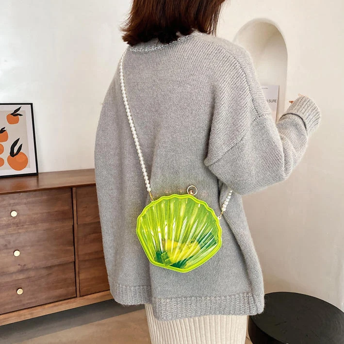 Holographic Mermaid-Shell PU Crossbody Bag with Chain product reference image