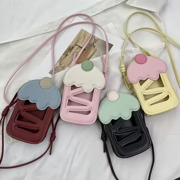 Cake-Style PU Novelty Crossbody Bag with Magnetic Buckle product reference image