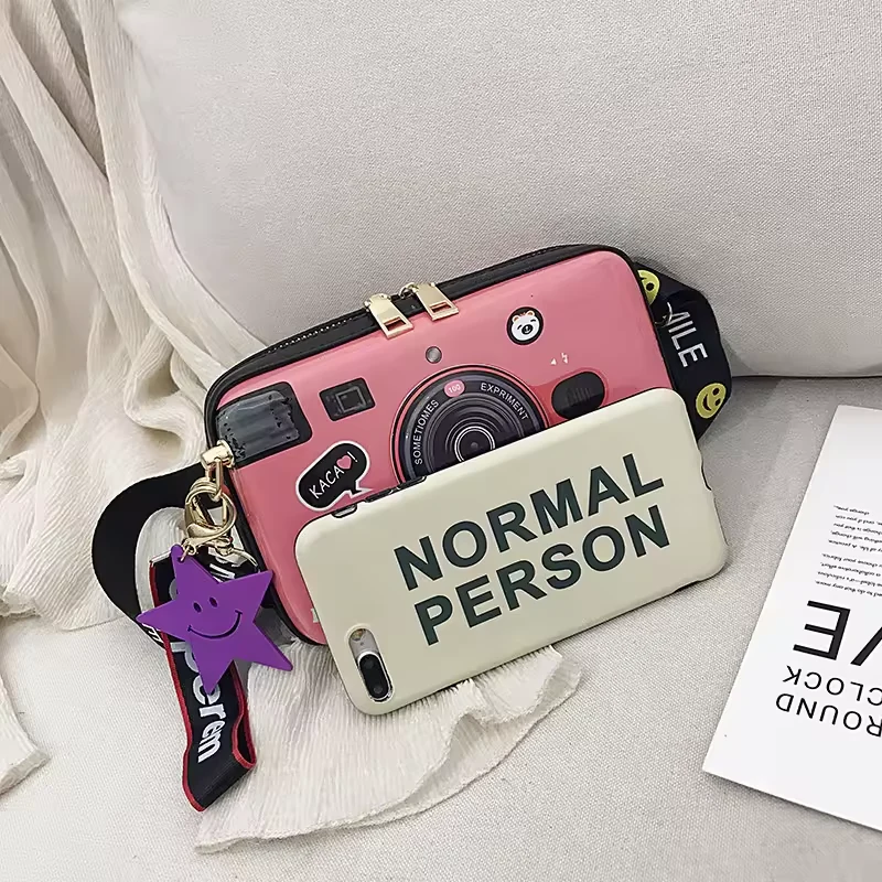 Camera-Shaped PU Mini Crossbody Bag with Detachable Strap product reference image