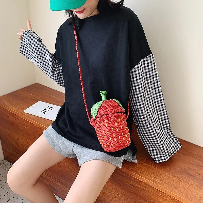 Straw Mini Shoulder Bag with Strawberry Motif product reference image