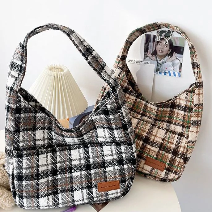 Check-Pattern Tweed Tote Bag with Magnetic Closure product reference image
